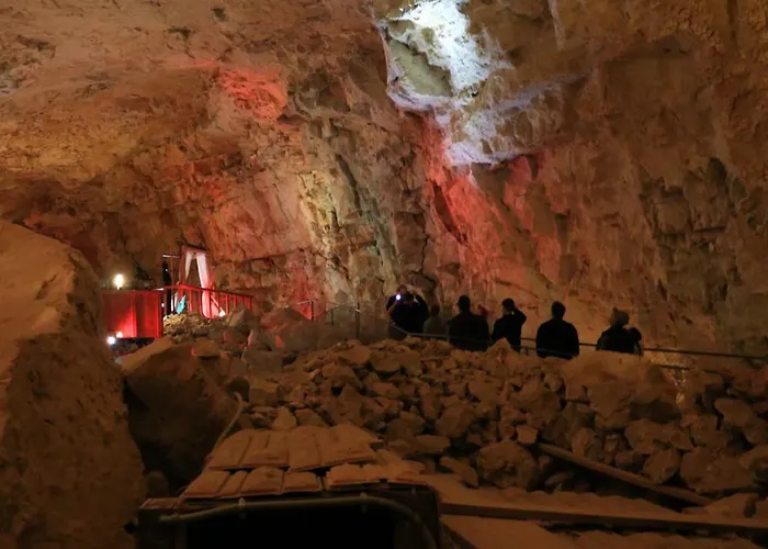 Grand Canyon Caverns